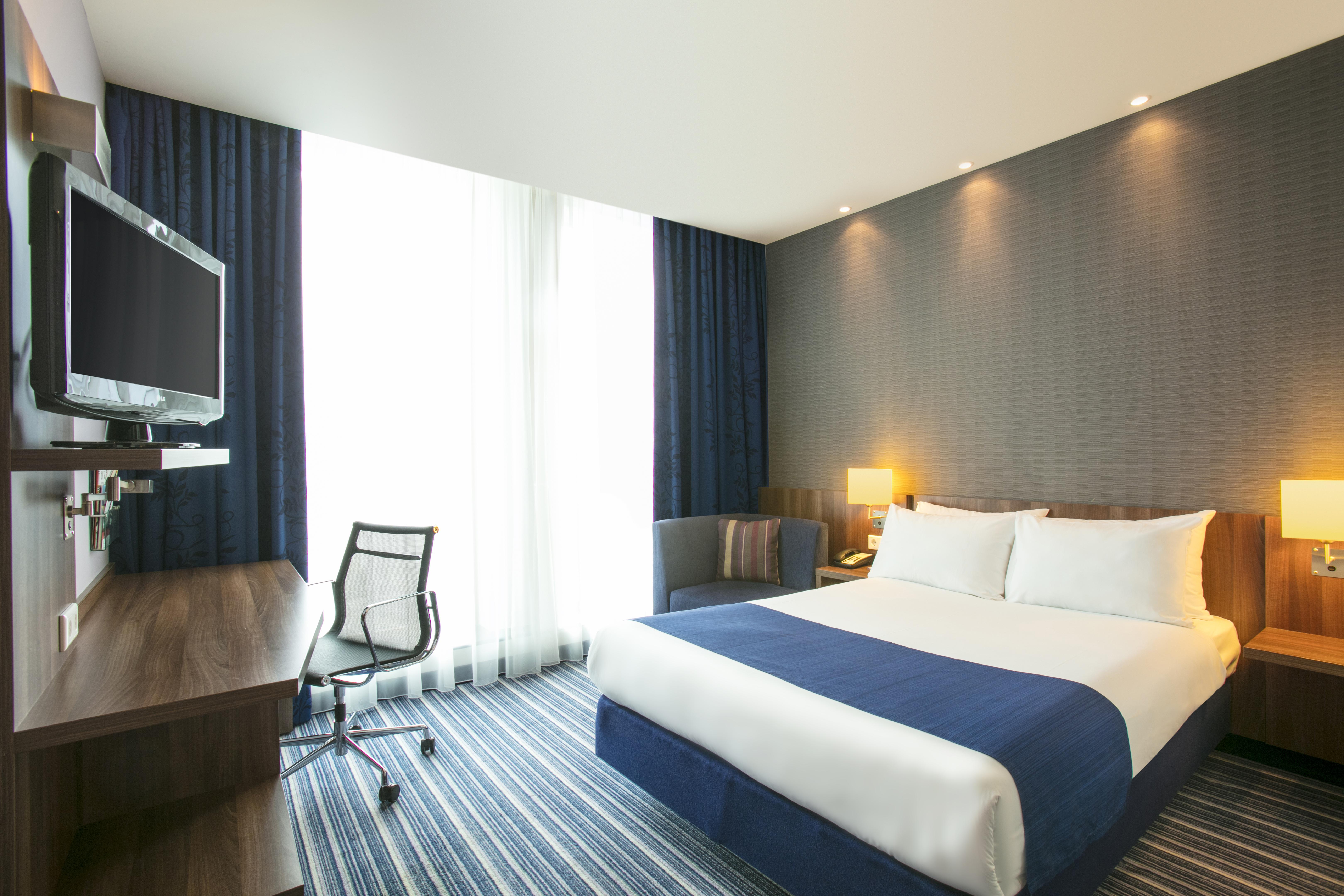 הופדורפ Holiday Inn Express Amsterdam - Schiphol, An Ihg Hotel מראה חיצוני תמונה